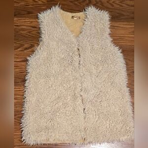 Janice Cream Fuzzy Vest